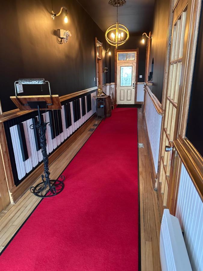 Auberge Et Bistro Namaste Lachute Экстерьер фото